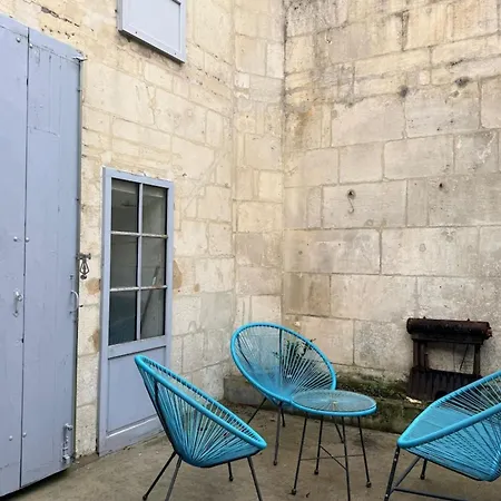 La Cour Des Bancs *