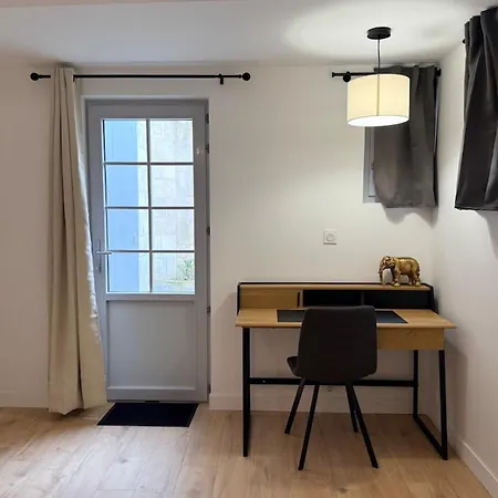 La Cour Des Bancs * Saint-Jean-d'Angely