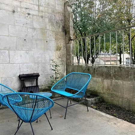 アパート La Cour Des Bancs *