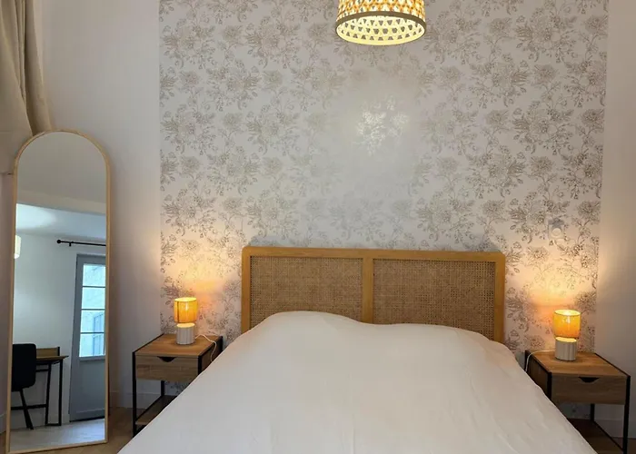 Apartment La Cour Des Bancs