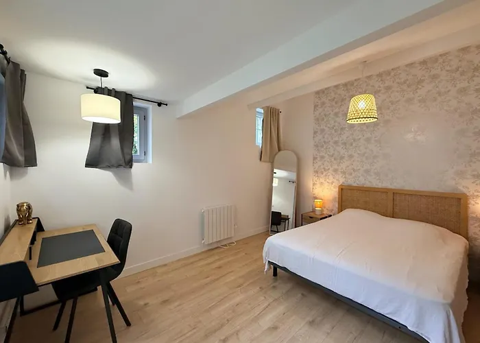 La Cour Des Bancs Saint-Jean-d'Angely